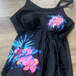 Avenue sz 20 Tankini Floral Black Swimtop